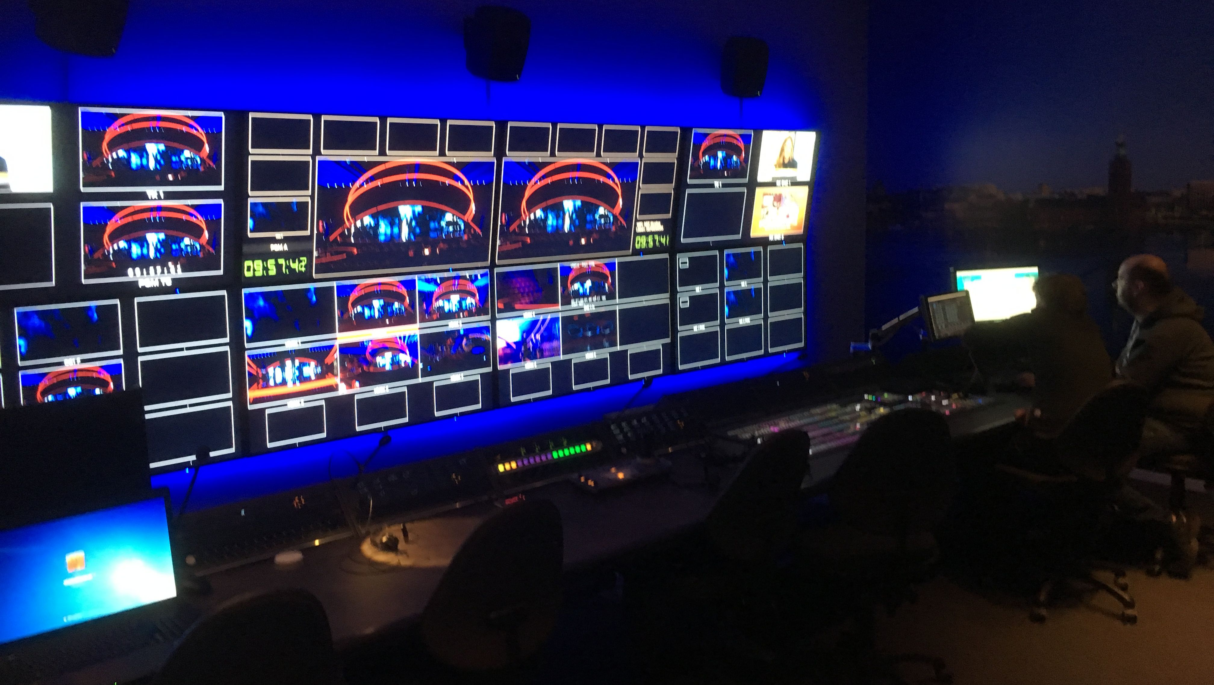 Installera eluttag på vägg